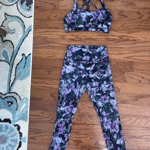 Lululemon Bra and Leggings Set